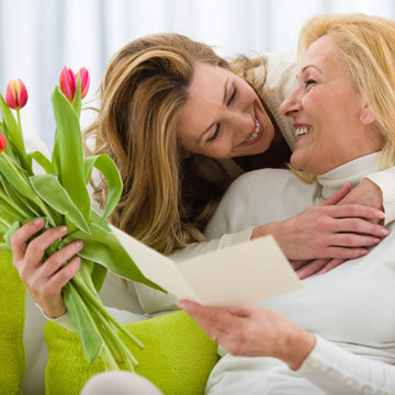 mum receiving a card from daughter